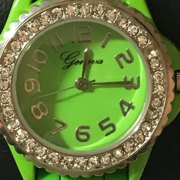 Geneva Watch‎ - Picture 4 of 7